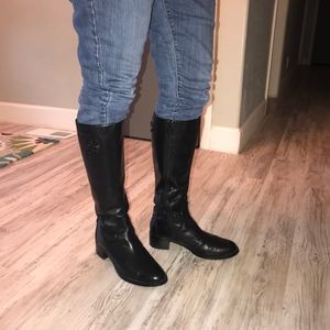 Etienne Aigner BLACK LEATHER RIDING BOOTS SIZE 8.5